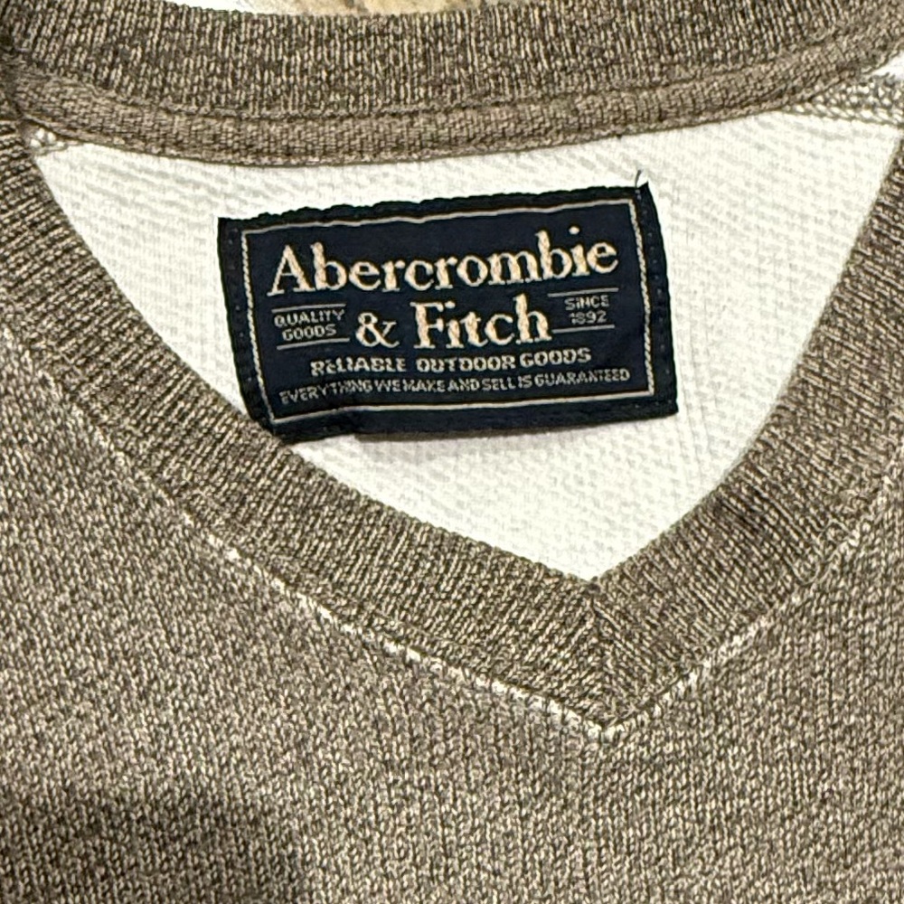 Abercrombie & Fitch Men's V-Neck Gray (Greige)‎ Sweatshirt / Sweater size L - Picture 6 of 7